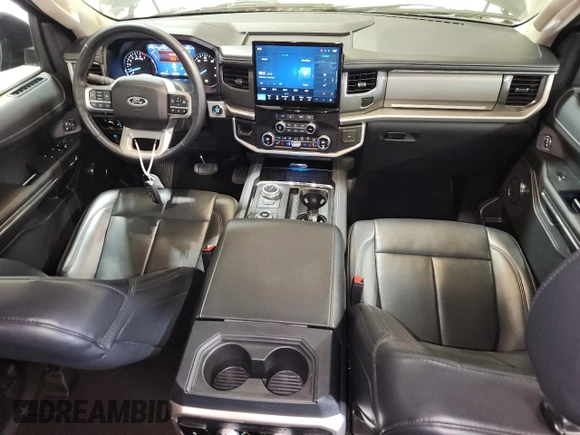2024 Ford Expedition Max XLT with VIN 1FMJK1J80REA39398, listed as a Copart auction lot 63090695 with 46,528 mi miles and Clean title. Bid and sale history available at DreamBid. Image 8.