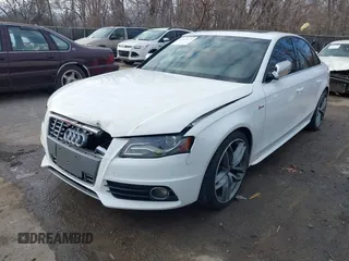 2010 Audi S4 Prestige z VIN WAUKGAFLXAA020826, wystawiony jako IAAI lot #41711179 z przebiegiem 122 108 mil mil oraz . Historia ofert i sprzedaży dostępna na DreamBid. Obrazek 2.
