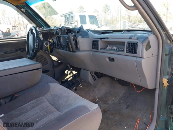 1996 Dodge Ram 1500 with VIN 3B7HF13Z8TG121571, listed as a IAAI auction lot 41759066 with 157,129 mi miles. Bid and sale history available at carsss.com. Image 5.