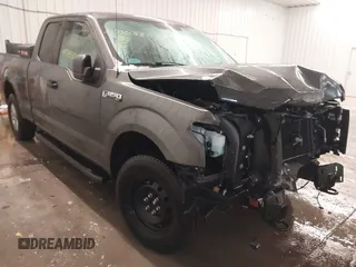 2017 Ford F-150 XL with VIN 1FTEX1E82HFB75381, listed as a IAAI auction lot 41583133 with 40,675 mi miles. Bid and sale history available at carsss.com. Image 1.