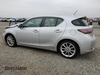 2012 Lexus CT 200h z VIN JTHKD5BH4C2121084, wystawiony jako Copart lot #60842335 z przebiegiem 125 141 mil mil oraz Szkoda całkowita • Salvage title. Historia ofert i sprzedaży dostępna na DreamBid. Obrazek 2.