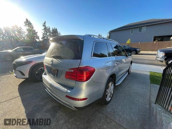 2015 Mercedes-Benz GL-Class GL 350 BlueTEC with VIN 4JGDF2EE6FA496002, listed as a Copart auction lot 52011744 with 136,993 mi miles. Bid and sale history available at carsss.com. Image 4.