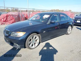 2006 BMW 3 Series 330i z VIN WBAVB33536AZ86617, wystawiony jako IAAI lot #40736005 z przebiegiem 139 015 mil mil oraz . Historia ofert i sprzedaży dostępna na DreamBid. Obrazek 2.