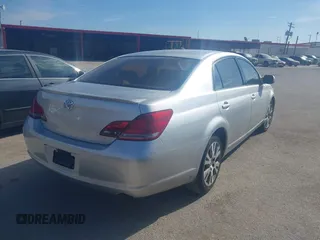 2008 Toyota Avalon XL with VIN 4T1BK36B38U281031, listed as a IAAI auction lot 41268774 with 303,156 mi miles. Bid and sale history available at carsss.com. Image 4.