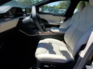 2022 Tesla Model S with VIN 5YJSA1E54NF487387, listed as a Copart auction lot 52072575 with 24,946 mi miles and Salvage Title. Bid and sale history available at carsss.com. Image 7.