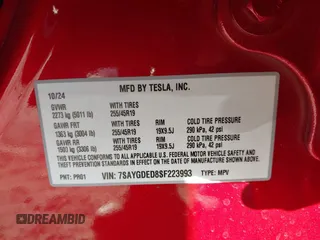 2025 Tesla Model Y Long Range with VIN 7SAYGDED8SF223993, listed as a IAAI auction lot 41743146 with 4,866 mi miles and . Bid and sale history available at DreamBid. Image 9.