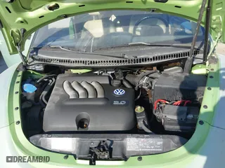 2000 Volkswagen New Beetle GLS with VIN 3VWCA21C0YM403254, listed as a IAAI auction lot 41806878 with 119,547 mi miles. Bid and sale history available at carsss.com. Image 10.