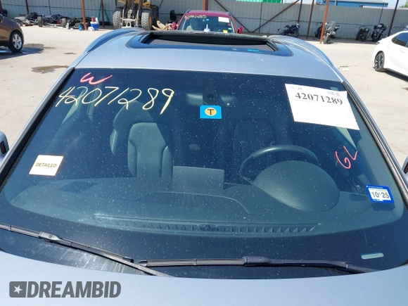 2018 Audi Q3 Premium Plus z VIN WA1JCCFS8JR023281, wystawiony jako IAAI lot #42071289 z przebiegiem 71 335 mil mil oraz . Historia ofert i sprzedaży dostępna na DreamBid. Obrazek 19.