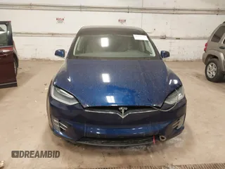 2016 Tesla Model X 70D z VIN 5YJXCBE27GF012024, wystawiony jako IAAI lot #41799547 z przebiegiem Nie podano mil oraz . Historia ofert i sprzedaży dostępna na DreamBid. Obrazek 11.