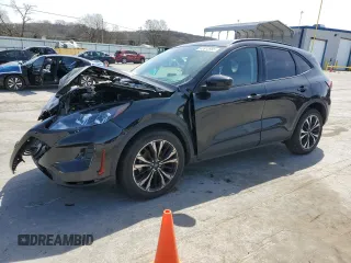 2022 Ford Escape SE with VIN 1FMCU9G61NUB19767, listed as a Copart auction lot 49910955 with 61,876 mi miles and Salvage Title. Bid and sale history available at carsss.com. Image 1.