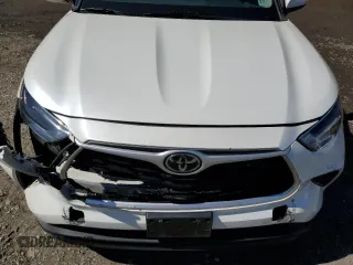 2021 Toyota Highlander L with VIN 5TDBZRBH9MS097756, listed as a Copart auction lot 49307905 with 92,072 mi miles and Salvage title. Bid and sale history available at DreamBid. Image 12.