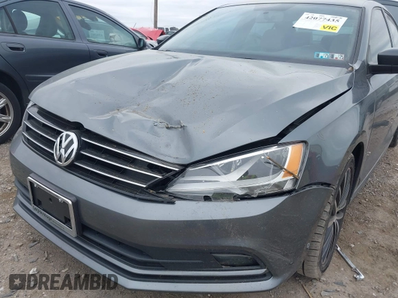2016 Volkswagen Jetta Sport z VIN 3VWD17AJ2GM399335, wystawiony jako IAAI lot #42077435 z przebiegiem 92 284 mil mil oraz . Historia ofert i sprzedaży dostępna na DreamBid. Obrazek 6.