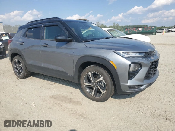 2021 Chevrolet TrailBlazer RS with VIN KL79MTSL6MB020054, listed as a Copart auction lot 67673364 with 32,534 mi miles and Salvage Title. Bid and sale history available at DreamBid. Image 4.