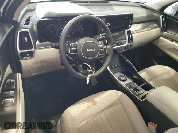 2023 Kia Sorento EX z VIN KNDRHDLG8P5166926, wystawiony jako Copart lot #52593285 z przebiegiem 59 773 mil mil oraz Szkody całkowita. Historia ofert i sprzedaży dostępna na DreamBid. Obrazek 8.