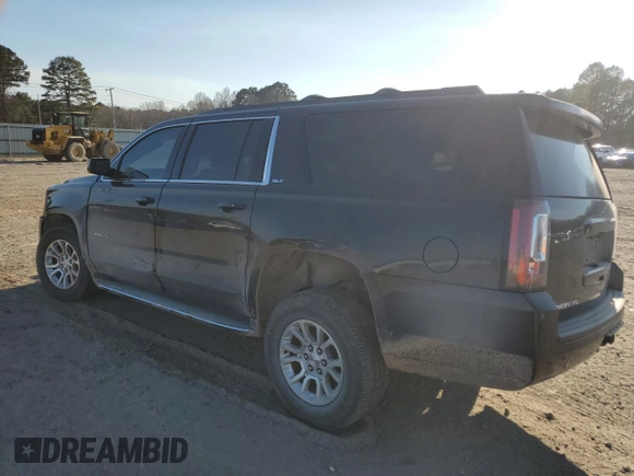 2017 GMC Yukon XL SLT z VIN 1GKS2GKC4HR311588, wystawiony jako Copart lot #47355985 z przebiegiem 167 001 mil mil oraz Czysty tytuł • Clean title. Historia ofert i sprzedaży dostępna na DreamBid. Obrazek 2.