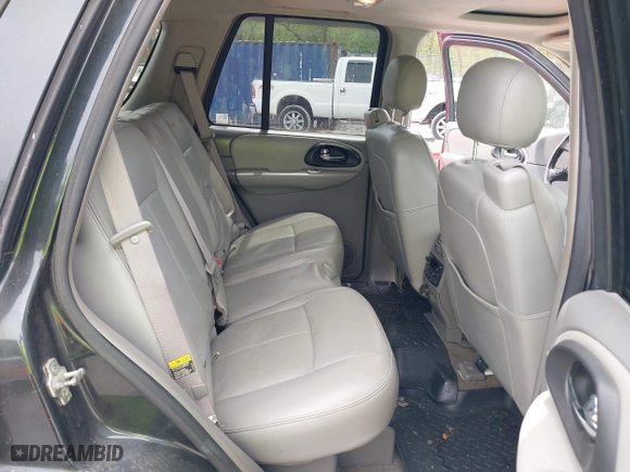 2005 Chevrolet TrailBlazer LT with VIN 1GNDT13S152284138, listed as a IAAI auction lot 42091842 with 183,263 mi miles. Bid and sale history available at carsss.com. Image 8.