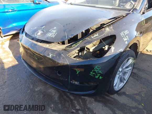 2024 Tesla Model Y Long Range with VIN 7SAYGDEE6RA276983, listed as a IAAI auction lot 41614141 with 4,472 mi miles and . Bid and sale history available at DreamBid. Image 6.