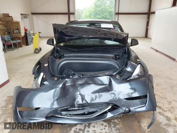 2024 Tesla Model Y с VIN 7SAYGDED4RF072600, выставлен на аукционе IAAI как лот 42242977 с пробегом 8 208 миль миль и . История ставок и продаж доступна на DreamBid. Изображение 12.