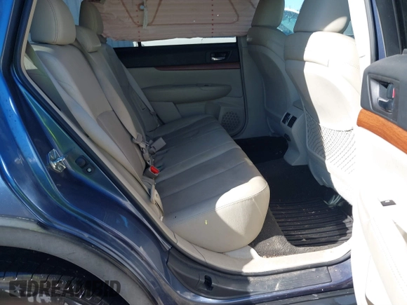 2014 Subaru Outback 2.5i Limited with VIN 4S4BRCNC3E3238624, listed as a IAAI auction lot 41692100 with 128,759 mi miles. Bid and sale history available at carsss.com. Image 8.