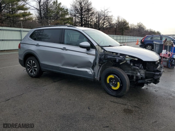 2022 Volkswagen Tiguan S with VIN 3VV0B7AX0NM057030, listed as a Copart auction lot 43189195 with 34,015 mi miles and Salvage Title. Bid and sale history available at carsss.com. Image 4.