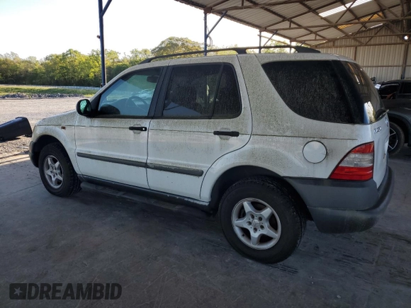 1998 Mercedes-Benz M-Class with VIN 4JGAB54E2WA037776, listed as a Copart auction lot 50512264 with 218,376 mi miles and Clean Title. Bid and sale history available at carsss.com. Image 2.