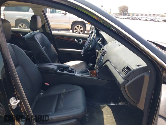 2008 Mercedes-Benz C 300 Sport с VIN WDDGF54X38F062377, выставлен на аукционе IAAI как лот 42483313 с пробегом Не указан миль и . История ставок и продаж доступна на DreamBid. Изображение 5.