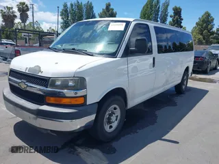 2010 Chevrolet Express Passenger LT z VIN 1GA2G1DGXA1173644, wystawiony jako IAAI lot #42239291 z przebiegiem 241 901 mil mil oraz . Historia ofert i sprzedaży dostępna na DreamBid. Obrazek 17.