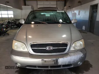2004 Kia Sedona LX with VIN KNDUP131946569536, listed as a Copart auction lot 82963493 with 119,901 mi miles and Clean Title. Bid and sale history available at carsss.com. Image 5.