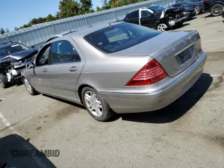 2005 Mercedes-Benz S-Class 5.0L with VIN WDBNG75J15A447352, listed as a Copart auction lot 53681734 with 0 mi miles and Salvage Title. Bid and sale history available at carsss.com. Image 2.