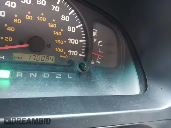 2002 Toyota 4Runner SR5 z VIN JT3HN86R620391610, wystawiony jako IAAI lot #42521535 z przebiegiem 178 094 mil mil oraz . Historia ofert i sprzedaży dostępna na DreamBid. Obrazek 7.