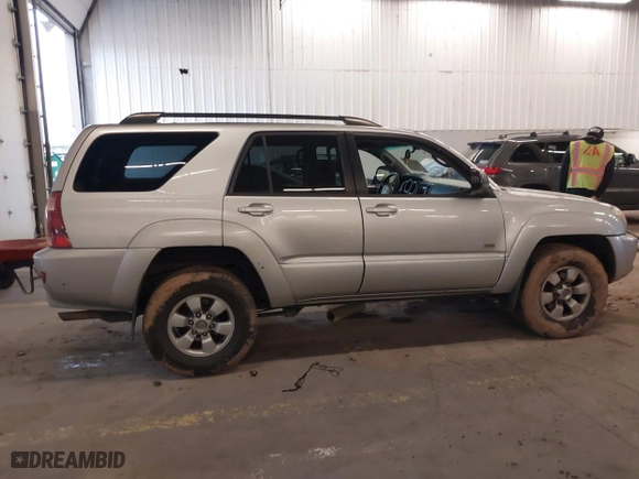 2004 Toyota 4Runner SR5 with VIN JTEZU14R348018845, listed as a IAAI auction lot 41601127 with 283,387 mi miles. Bid and sale history available at carsss.com. Image 13.