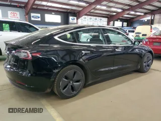 2018 Tesla Model 3 Long Range Battery z VIN 5YJ3E1EB4JF144295, wystawiony jako Copart lot #58754715 z przebiegiem 63 569 mil mil oraz Tytuł czysty. Historia ofert i sprzedaży dostępna na DreamBid. Obrazek 3.