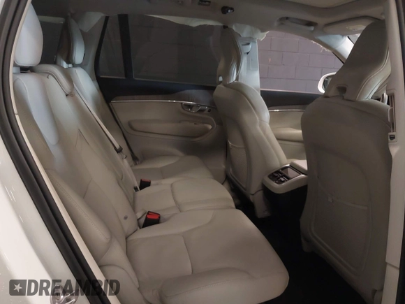 2023 Volvo XC90 Plus with VIN YV4062PN1P1985051, listed as a IAAI auction lot 41890979 with 60,922 mi miles. Bid and sale history available at carsss.com. Image 8.