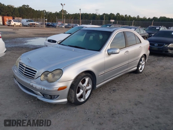 2005 Mercedes-Benz C 230 Kompressor z VIN WDBRF40J25F627419, wystawiony jako IAAI lot #42824137 z przebiegiem 180 202 mil mil oraz . Historia ofert i sprzedaży dostępna na DreamBid. Obrazek 2.