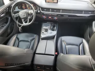2017 Audi Q7 Premium Plus with VIN WA1LAAF74HD033389, listed as a Copart auction lot 55304985 with 107,853 mi miles and Clean Title. Bid and sale history available at DreamBid. Image 8.
