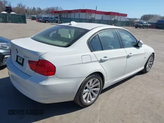 2011 BMW 3 Series 328i with VIN WBAPH7C59BE461739, listed as a IAAI auction lot 41759267 with 192,266 mi miles. Bid and sale history available at carsss.com. Image 4.