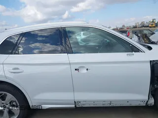 2023 Audi Q5 S line Premium Plus z VIN WA1EAAFY4P2175625, wystawiony jako IAAI lot #41483936 z przebiegiem 14 311 mil mil oraz . Historia ofert i sprzedaży dostępna na DreamBid. Obrazek 14.