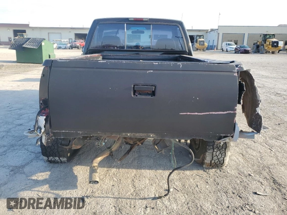 1995 Chevrolet Silverado 1500 with VIN 1GCEK14K4SZ155540, listed as a Copart auction lot 54104715 with 132,177 mi miles and Salvage Title. Bid and sale history available at DreamBid. Image 6.