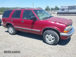 1999 Chevrolet Blazer LS с VIN 1GNDT13W9XK122778, выставлен на аукционе IAAI как лот 42647297 с пробегом 213 088 миль миль и . История ставок и продаж доступна на DreamBid. Изображение 1.