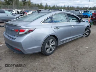2016 Hyundai Sonata Limited with VIN KMHE34L19GA009305, listed as a IAAI auction lot 42039182 with 145,512 mi miles and . Bid and sale history available at DreamBid. Image 4.