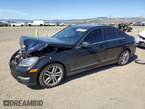 2014 Mercedes-Benz C 300 Sport z VIN WDDGF8AB2EA951478, wystawiony jako Copart lot #56416245 z przebiegiem 71 909 mil mil oraz Szkoda całkowita • Salvage title. Historia ofert i sprzedaży dostępna na DreamBid. Obrazek 1.
