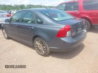 2010 Volvo S40 с VIN YV1382MS9A2491150, выставлен на аукционе IAAI как лот 42291618 с пробегом 108 287 миль миль и . История ставок и продаж доступна на DreamBid. Изображение 3.