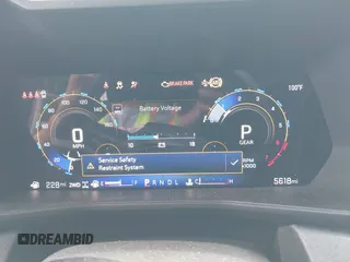 2024 Chevrolet Colorado 4WD Trail Boss z VIN 1GCPTEEK1R1247113, wystawiony jako IAAI lot #42099125 z przebiegiem Nie podano mil oraz . Historia ofert i sprzedaży dostępna na DreamBid. Obrazek 7.