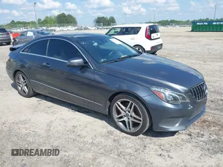 2014 Mercedes-Benz E 350 z VIN WDDKJ5KB0EF278800, wystawiony jako IAAI lot #42222800 z przebiegiem 154 170 mil mil oraz . Historia ofert i sprzedaży dostępna na DreamBid. Obrazek 1.
