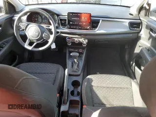 2023 Kia Rio S z VIN 3KPA24AD6PE582792, wystawiony jako Copart lot #54966245 z przebiegiem 3373 mil mil oraz Nie do naprawy • Non repairable. Historia ofert i sprzedaży dostępna na DreamBid. Obrazek 8.
