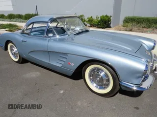 1958 Chevrolet Corvette z VIN J58S108498, wystawiony jako Copart lot #59789795 z przebiegiem 473 mil mil oraz Szkoda całkowita • Salvage title. Historia ofert i sprzedaży dostępna na DreamBid. Obrazek 1.