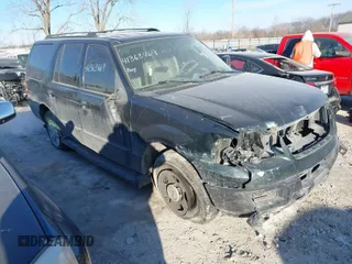 2004 Ford Expedition Special Service with VIN 1FMRU15W14LA12589, listed as a IAAI auction lot 41363469 with 210,280 mi miles. Bid and sale history available at carsss.com. Image 1.