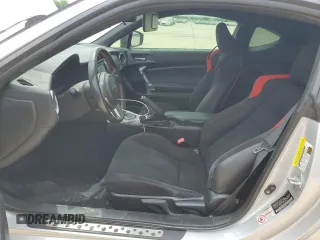 2013 Scion FR-S z VIN JF1ZNAA11D1704767, wystawiony jako Copart lot #52250275 z przebiegiem 82 246 mil mil oraz Czysty tytuł • Clean title. Historia ofert i sprzedaży dostępna na DreamBid. Obrazek 7.