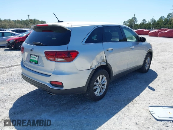 2019 Kia Sorento LX V6 with VIN 5XYPGDA59KG482718, listed as a IAAI auction lot 41732720 with 94,610 mi miles. Bid and sale history available at carsss.com. Image 4.