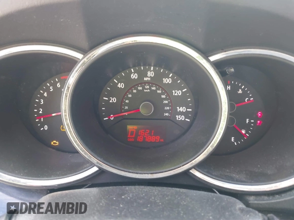 2011 Kia Sorento LX with VIN 5XYKT4A18BG173907, listed as a IAAI auction lot 41895550 with 187,889 mi miles. Bid and sale history available at carsss.com. Image 7.